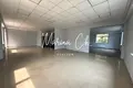 комерційна за адресою Вокзальна пл. (Петровського), 2н