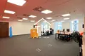 комерційна за адресою Володимирська вул., 40