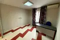 комерційна за адресою Київ, Драгоманова вул., 23