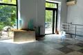 комерційна за адресою Лондонська вул. (Пітерська), 3