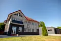 комерційна за адресою Євгена Чикаленка вул., 26