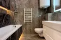 квартира за адресою Космічна вул., 5