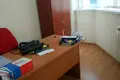 комерційна за адресою Раїси Окіпної вул., 4