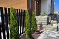 дом по адресу с. Гатное, Кленовая ул., 63