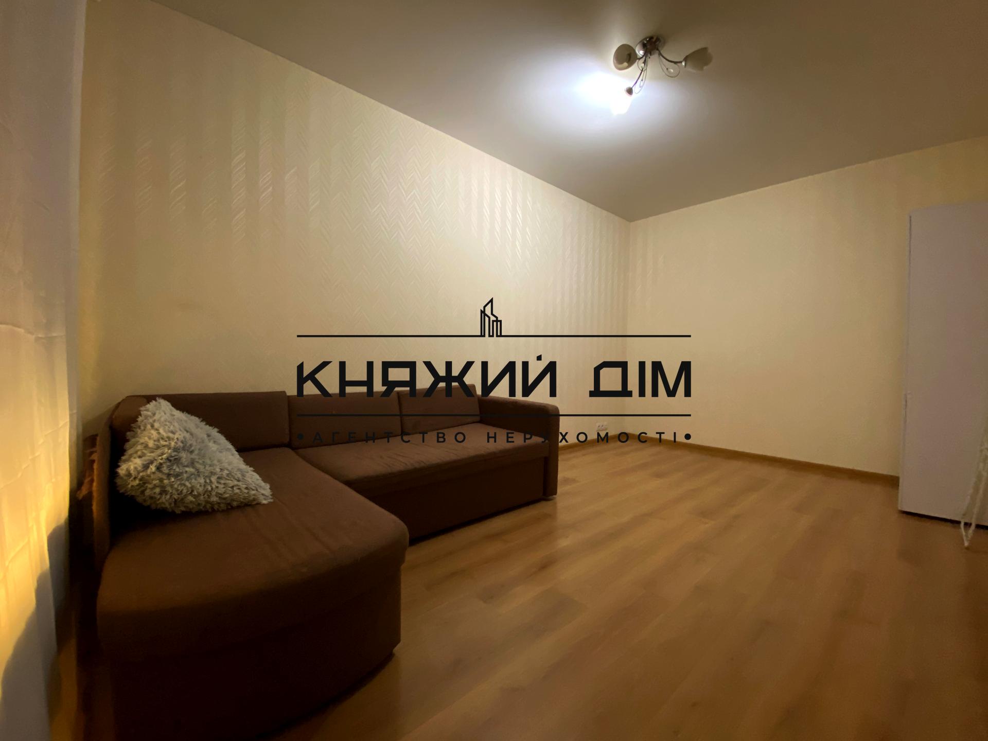 1841048593249010