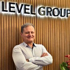 Нікішин Євген