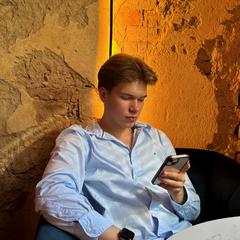 Скорик Артем