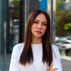 Бєлозор Яна