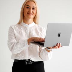 Петросаняк Любов