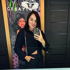 Петрякова Олена