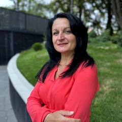 Романів Мар'яна