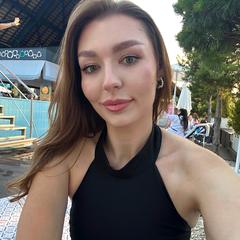 Лозинська Юлія