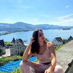 Костюк Юлія