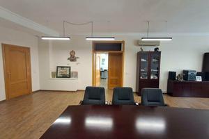 комерційна за адресою Лук'янівська вул., 1