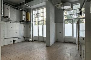 коммерческая по адресу Андрея Верхогляда ул. (Михайла Драгомирова), 14