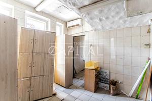 комерційна за адресою Лесі Українки бульв., 28