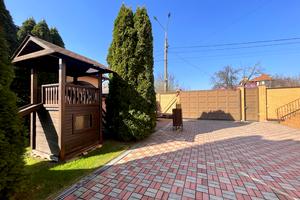 будинок за адресою Сунична вул., 144