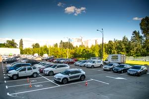 коммерческая по адресу Героїв Космосу ул., 4