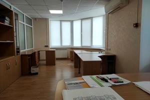 комерційна за адресою Харківське шосе, 152