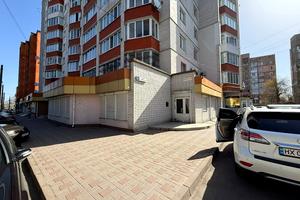 комерційна за адресою Петра Болбочана вул. (Городовікова), 3/2