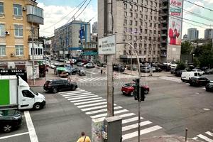комерційна за адресою Антоновича вул. (Горького), 50