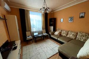 квартира за адресою Івана Мазепи просп. (Петровського), 30
