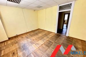 комерційна за адресою Кловський узвіз, 18