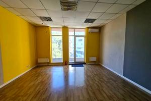 комерційна за адресою Харківське шосе, 17-А