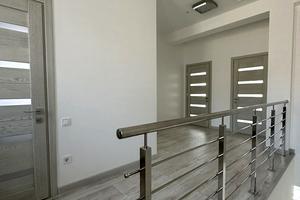будинок за адресою Набережна вул.