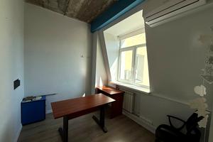 комерційна за адресою Ореста Васкула вул., 8-А
