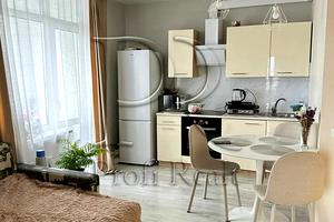 квартира за адресою Драгоманова вул., 10
