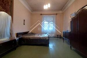 квартира за адресою пл.Визволення, 1