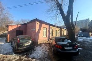 комерційна за адресою Чернігівська вул., 38/6