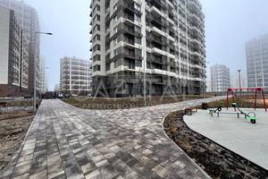 комерційна за адресою Родини Крістерів, 14В