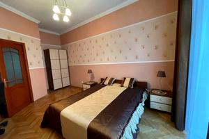 квартира по адресу Гетьмана Дорошенко ул. (Жовтневая), 71