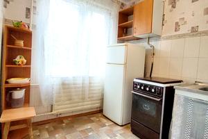 квартира за адресою Космонавтів вул., 12
