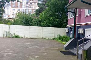 комерційна за адресою Павленка вул., 1В