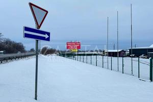 коммерческая по адресу Соборна, 1