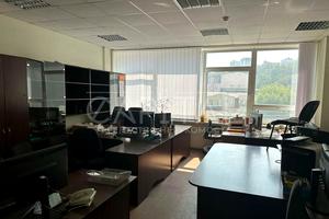 комерційна за адресою Кудрявський узвіз, 7