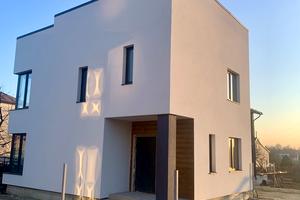 будинок за адресою Романа Шухевича вул., 112