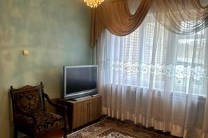 дом по адресу Революції Гідності