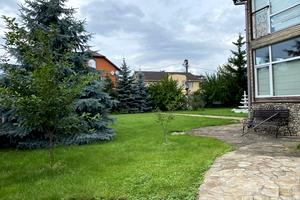 будинок за адресою Синьоозерна вул.