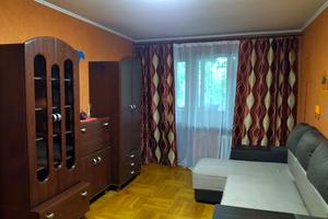 квартира за адресою Радісна вул., 3