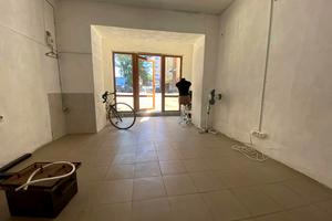коммерческая по адресу Хотинская ул., 12