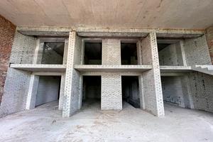 коммерческая по адресу Тихого, 2
