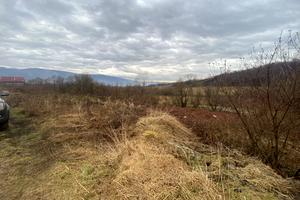 участок по адресу Молодіжна