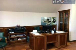 комерційна за адресою Князів Острозьких вул. (Московська), 8-Б