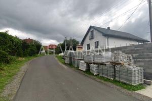дом по адресу Центральна вул.