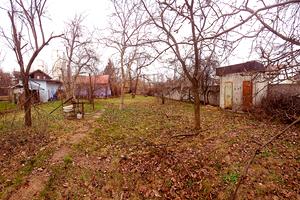участок по адресу Зелена, 1