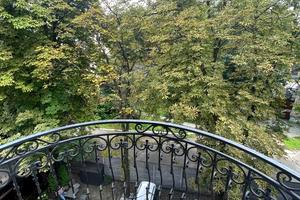 коммерческая по адресу Жилянская ул., 97